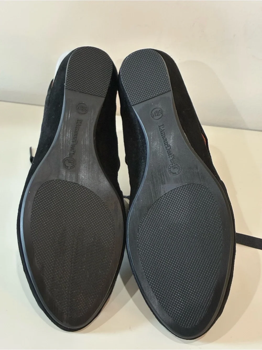 L'AMOUR DES PIEDS BLACK SUEDE PEEP TOE HEELS WITH RIBBON BOW Brittany size 6.5